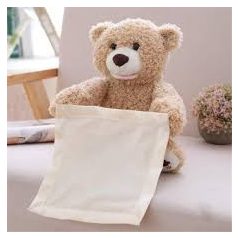 Interaktív mackó, beszél és bújócskázik